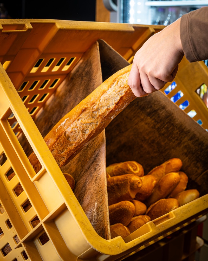 Pain artisanal et baguettes tradition — boulangerie Les Délices de Farinette à Vias Plage